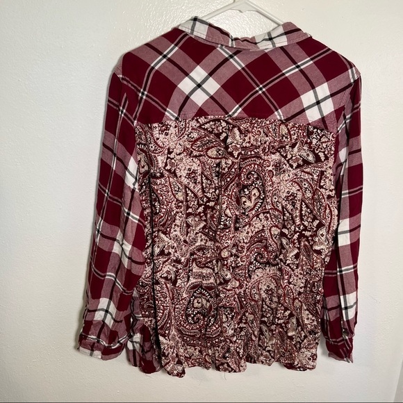 Catherine’s Button Down Shirt Red Plaid Handkerchief Back - Picture 6 of 8